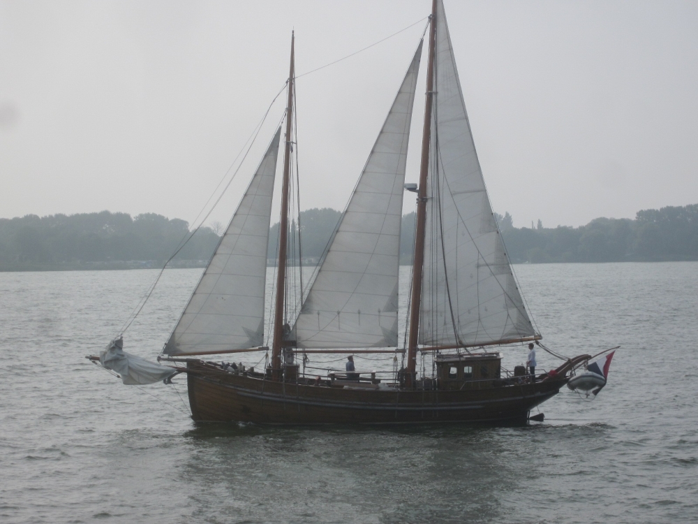F6483